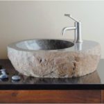 Долговечность - одно из преимуществ раковин из искусственного камня