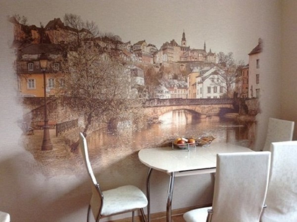 Изображение нарисовано на стене кухни - красиво и необычно