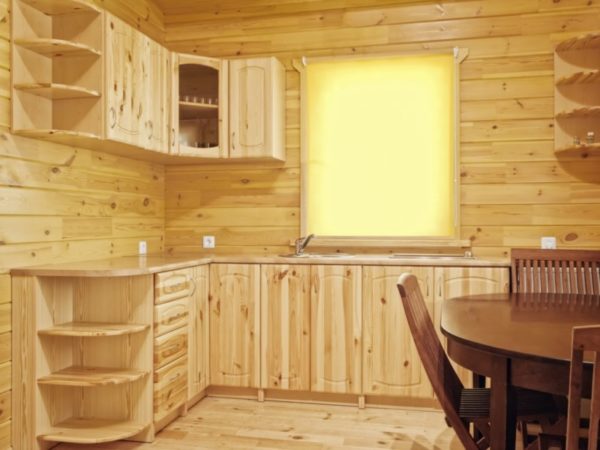 Кухня из деревянного массива