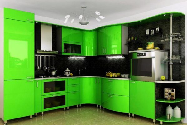 Кухня в черно-зеленом цвете