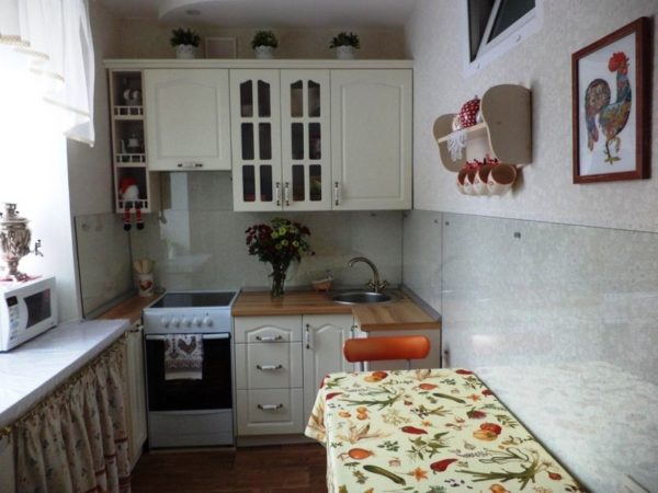 Мебель для маленькой кухни 5 кв. м