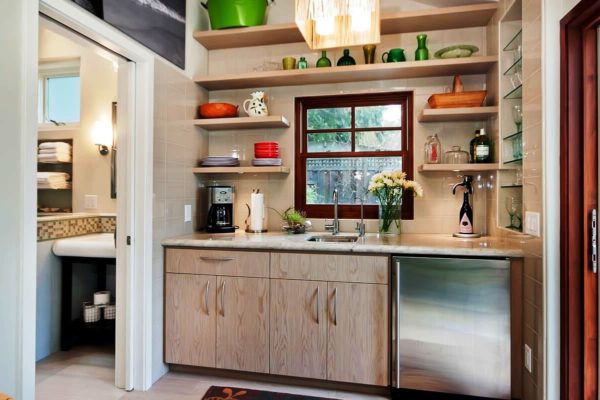 Фото современного дизайна маленькой кухни в деревенском стиле
