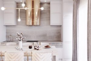 латунь в интерьере кухни