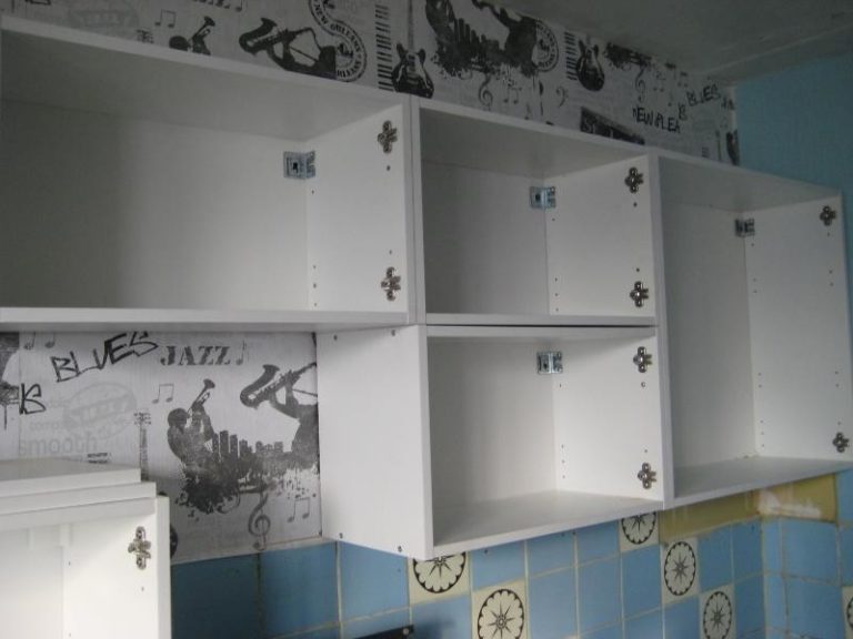 Петли для навесных шкафов для кухни на стену