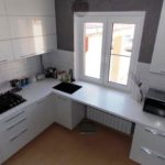 Подоконник -столешница на кухне в хрущевке 5