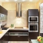 Тесная кухня гостиннаябез двери будет казаться просторнее