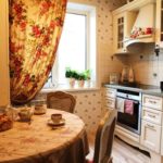 На кухне готовят еду, отдыхают, встречают друзей и поют песни под гитару, поэтому она должна быть уютной