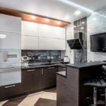 При правильном дизайне интерьера в стиле хай-тек, все необходимое уместиться даже на маленькой кухне