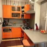 2 Маленькие кухни 5 кв. м с подоконником