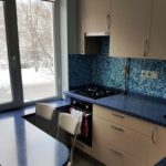 Встроенная техника отлично впишется в дизайн и увеличит площадь маленькой кухни 5 кв. м