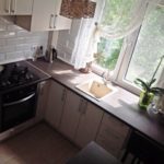 4 Маленькие кухни 5 кв. м с подоконником