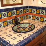 Кованые краны, ручки и прочие аксессуары - являются деталями мексиканского интерьера