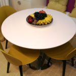 Цвет столов для маленькой кухни 1