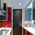 Хай тек идеально подходит для маленькой кухни