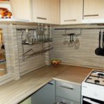 Рейлинги - незаменимая деталь в интерьере малогабаритной кухни