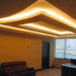 необычная фигура на потолке в спальне