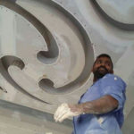 тонкая работа из гипсокартона на потолке