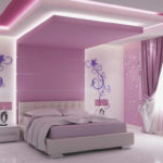 розовая спальня с гипсокартоном прямо над кроватью