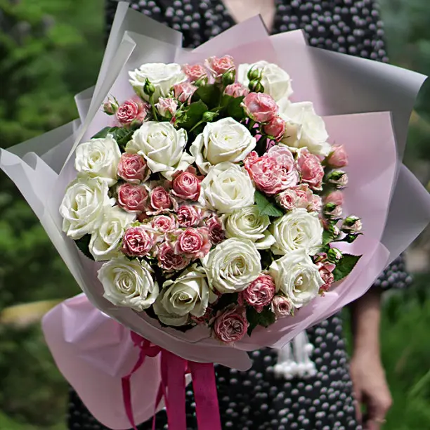 Букет роз: символ красоты и элегантности