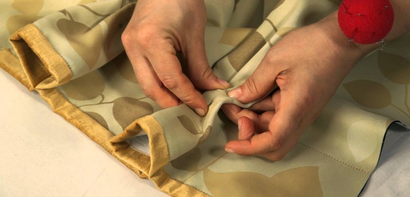 сделать шторы на кухню