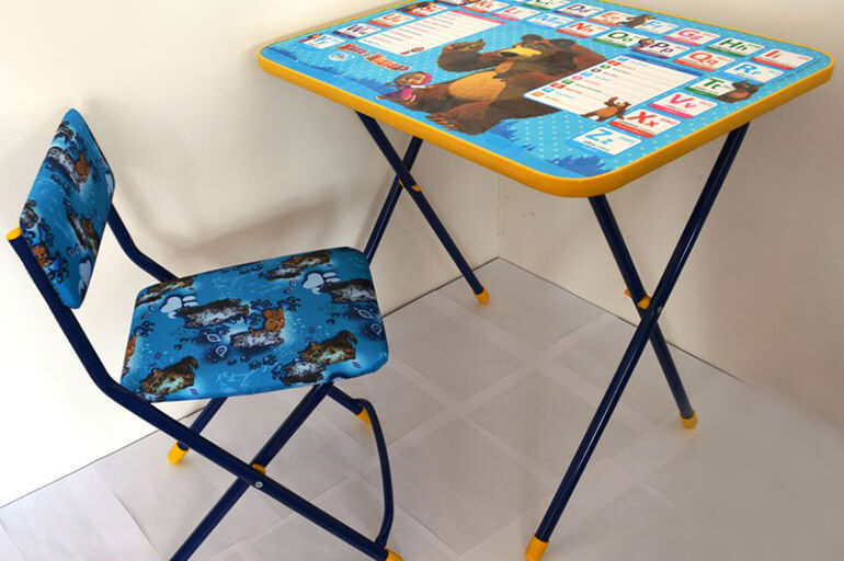 Детский пластиковый стол для улицы