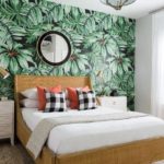 обои в спальне с рисунками пальм
