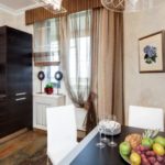 Шторы для кухни с балконной дверью