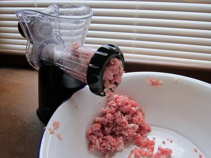 выбрать электрическую мясорубку