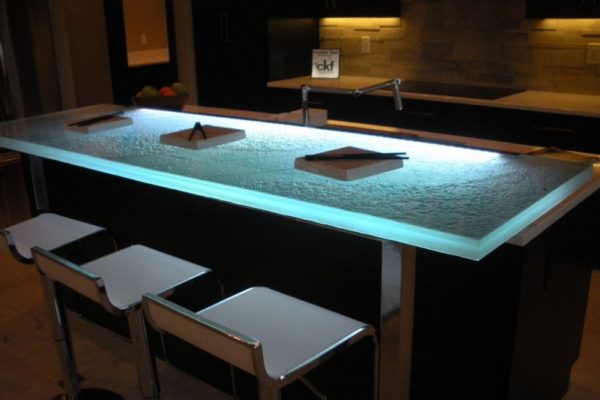 Светодиодная подсветка обеденного стола